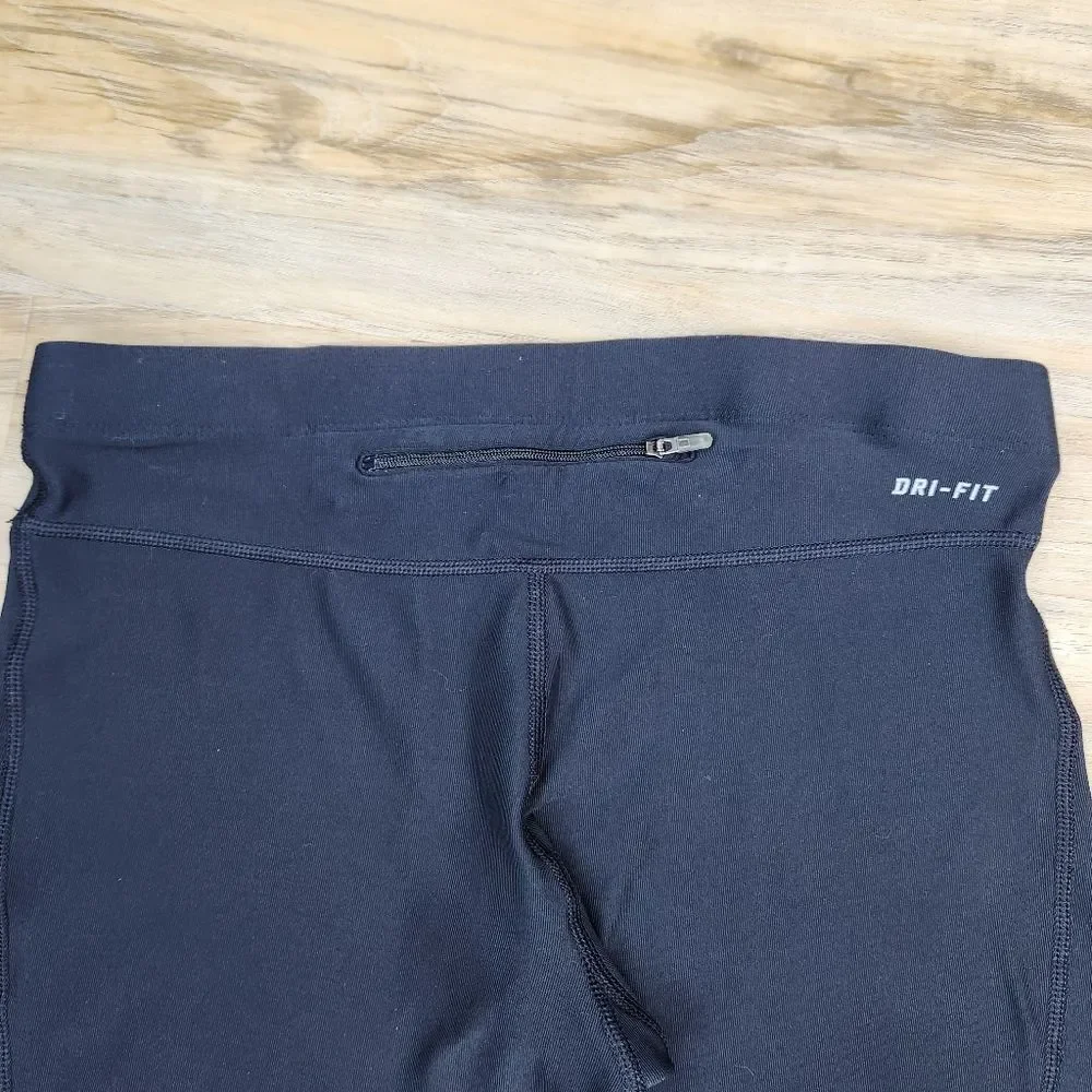 ☔️🔺️Nike Black & Coral Cropped Running Athletic Pants Small